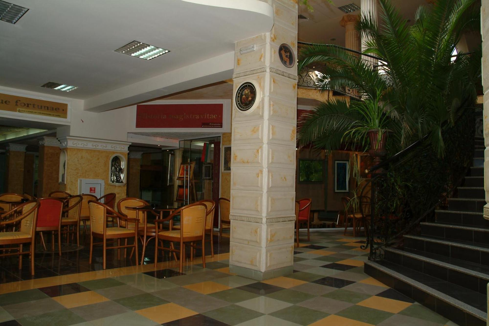 Hotel Dobrudja Dobrich Exterior foto