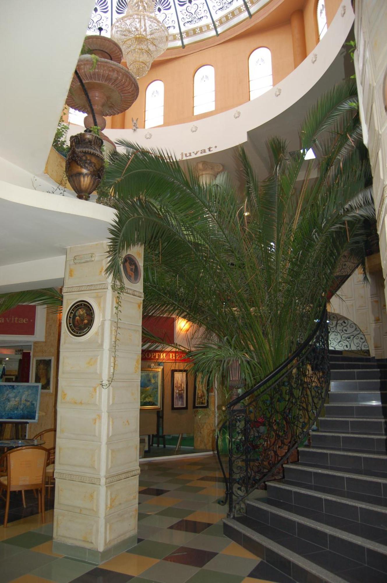 Hotel Dobrudja Dobrich Exterior foto